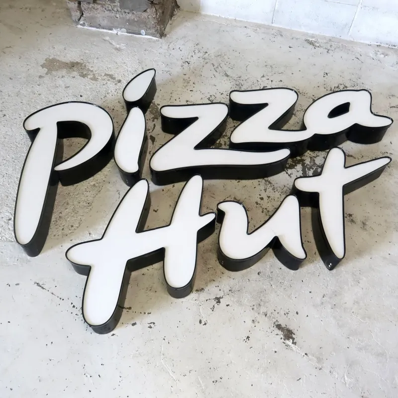 Pizza Hut レターサイン セット