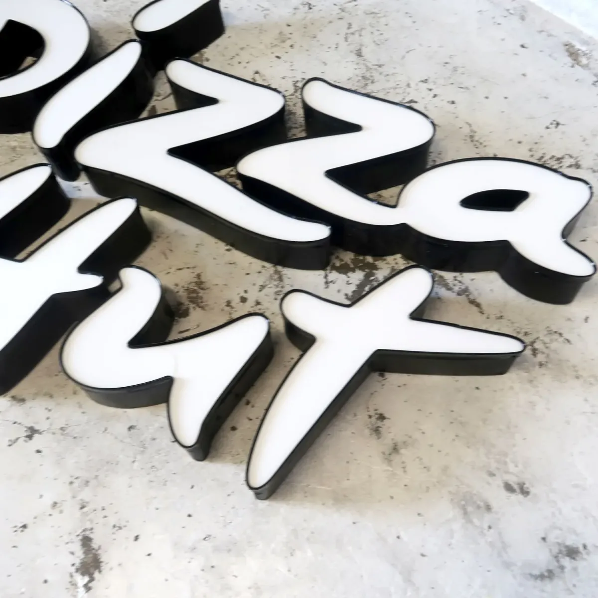 Pizza Hut レターサイン セット
