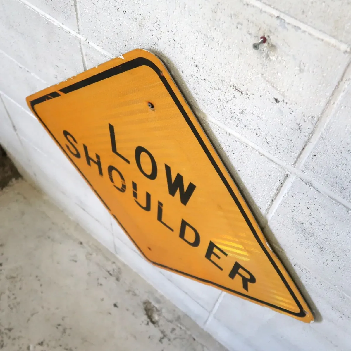 LOW SHOULDER ビンテージ ロードサイン