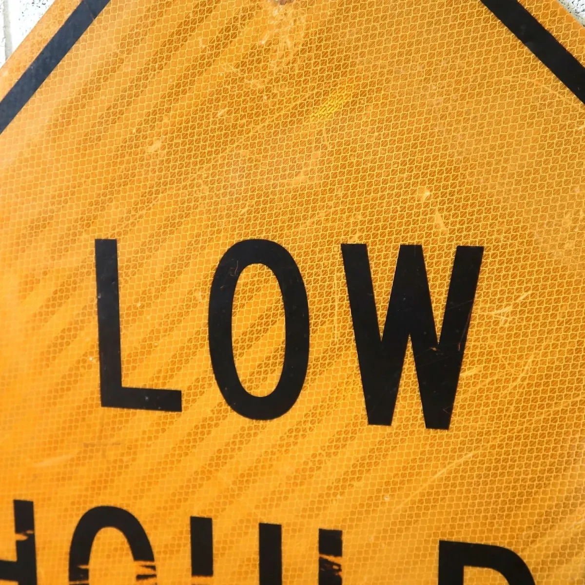 LOW SHOULDER ビンテージ ロードサイン
