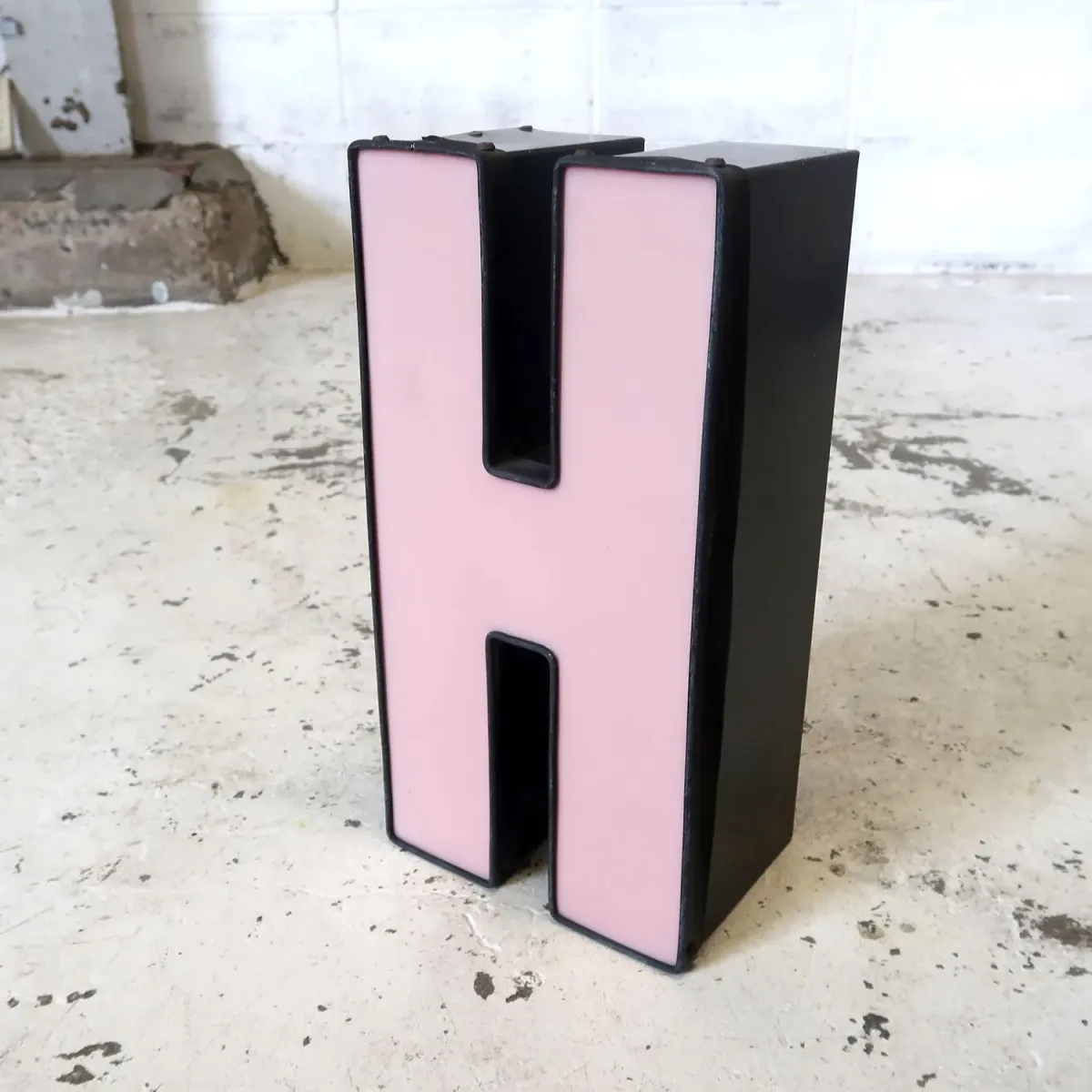ビンテージ レターサイン H