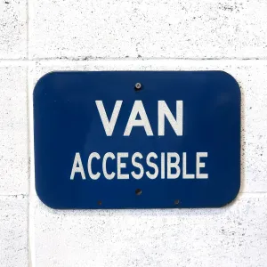 VAN ACCESSIBLE ロードサイン ホーロー