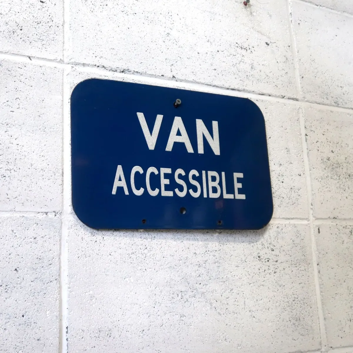 VAN ACCESSIBLE ロードサイン ホーロー