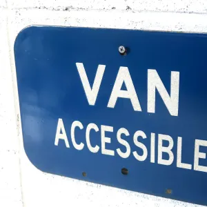 VAN ACCESSIBLE ロードサイン ホーロー