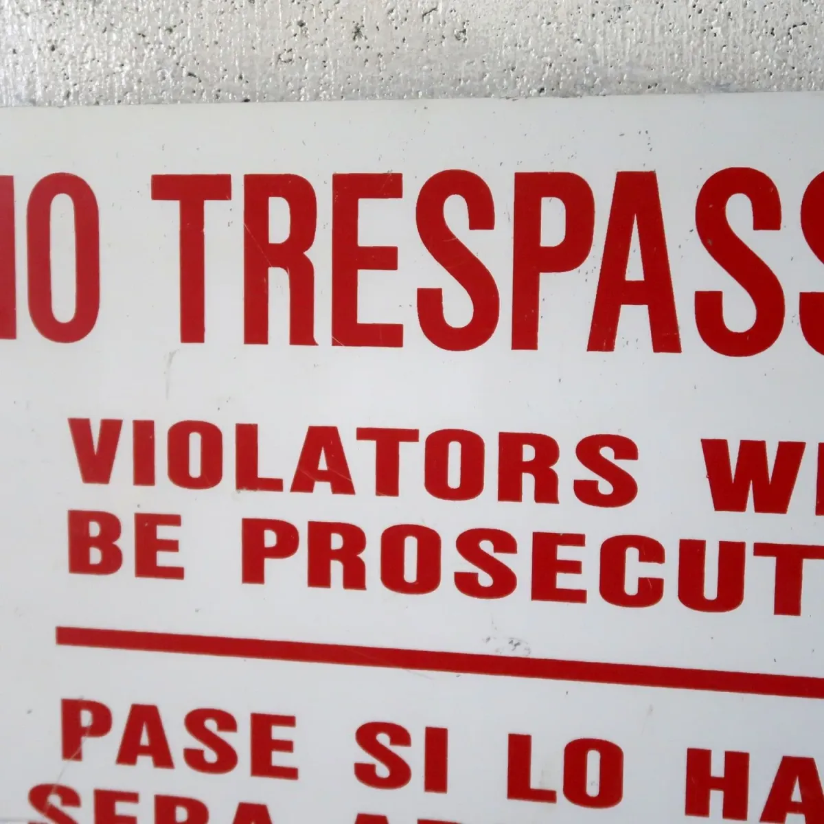 NO TRESPASSING ビンテージ メタルサイン