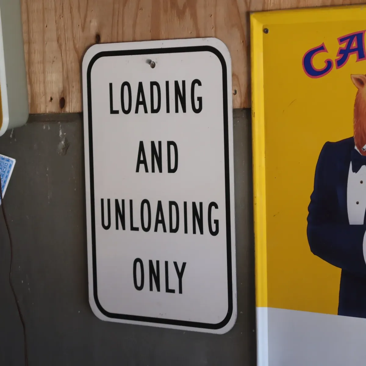LOADING ONLY メタルサイン