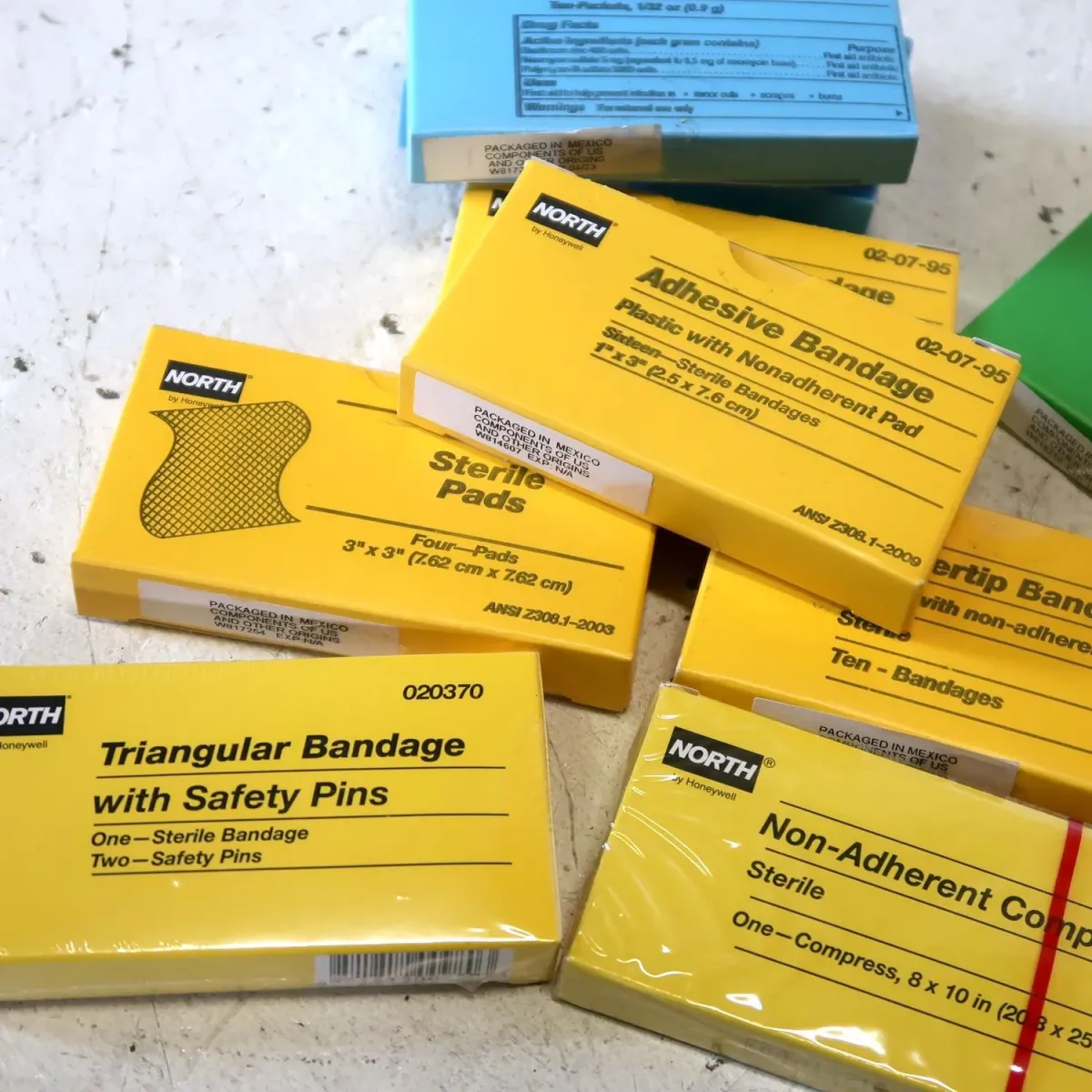 DURHAM MFG FIRST AID メタルボックス