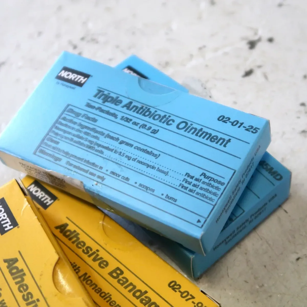 DURHAM MFG FIRST AID メタルボックス