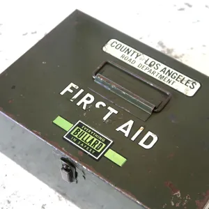 BULLARD ビンテージ FIRST AID メタルボックス ミリタリー