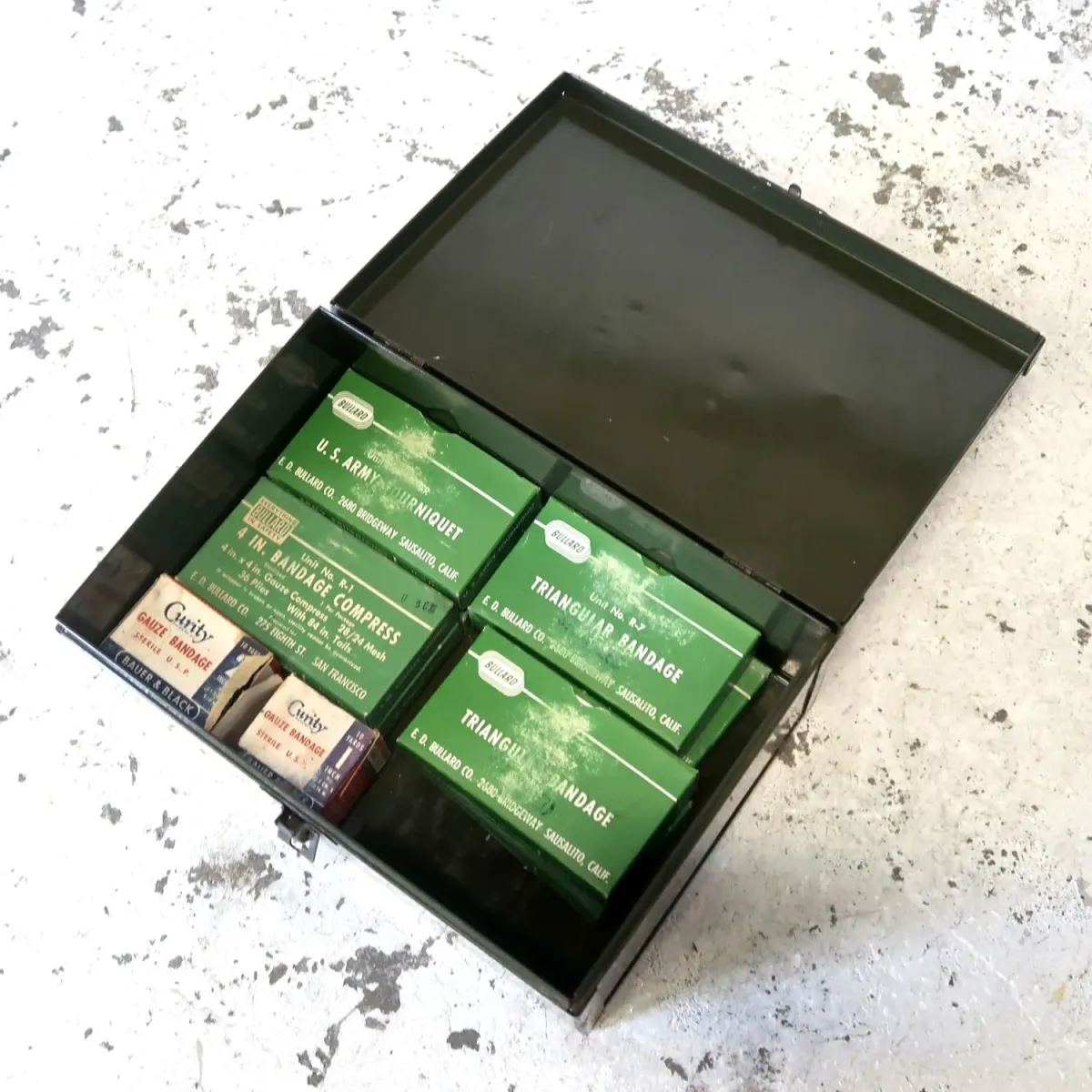 BULLARD ビンテージ FIRST AID メタルボックス ミリタリー
