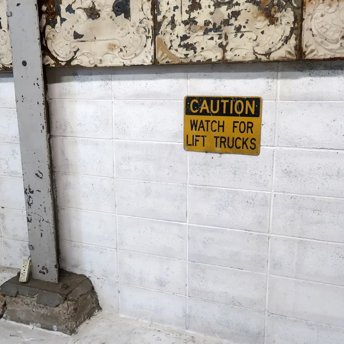 CAUTION ビンテージ ロードサイン