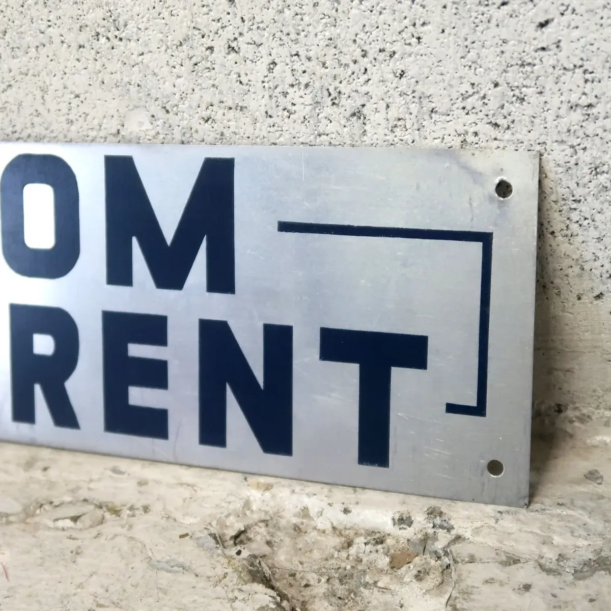 ROOM FOR RENT メタルプレート