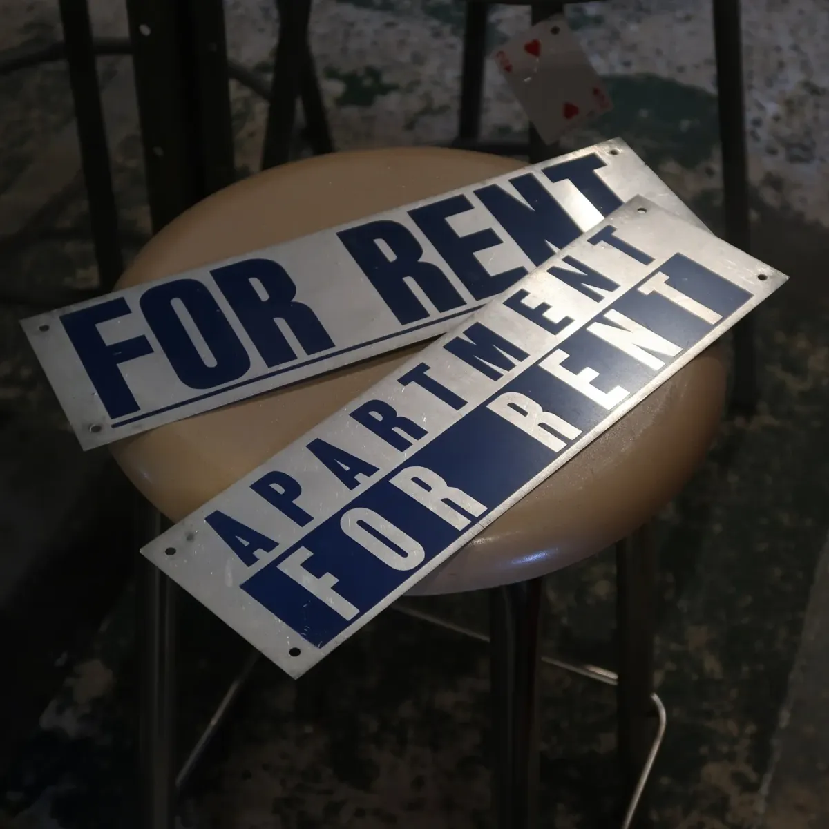 APARTMENT FOR RENT メタルプレート