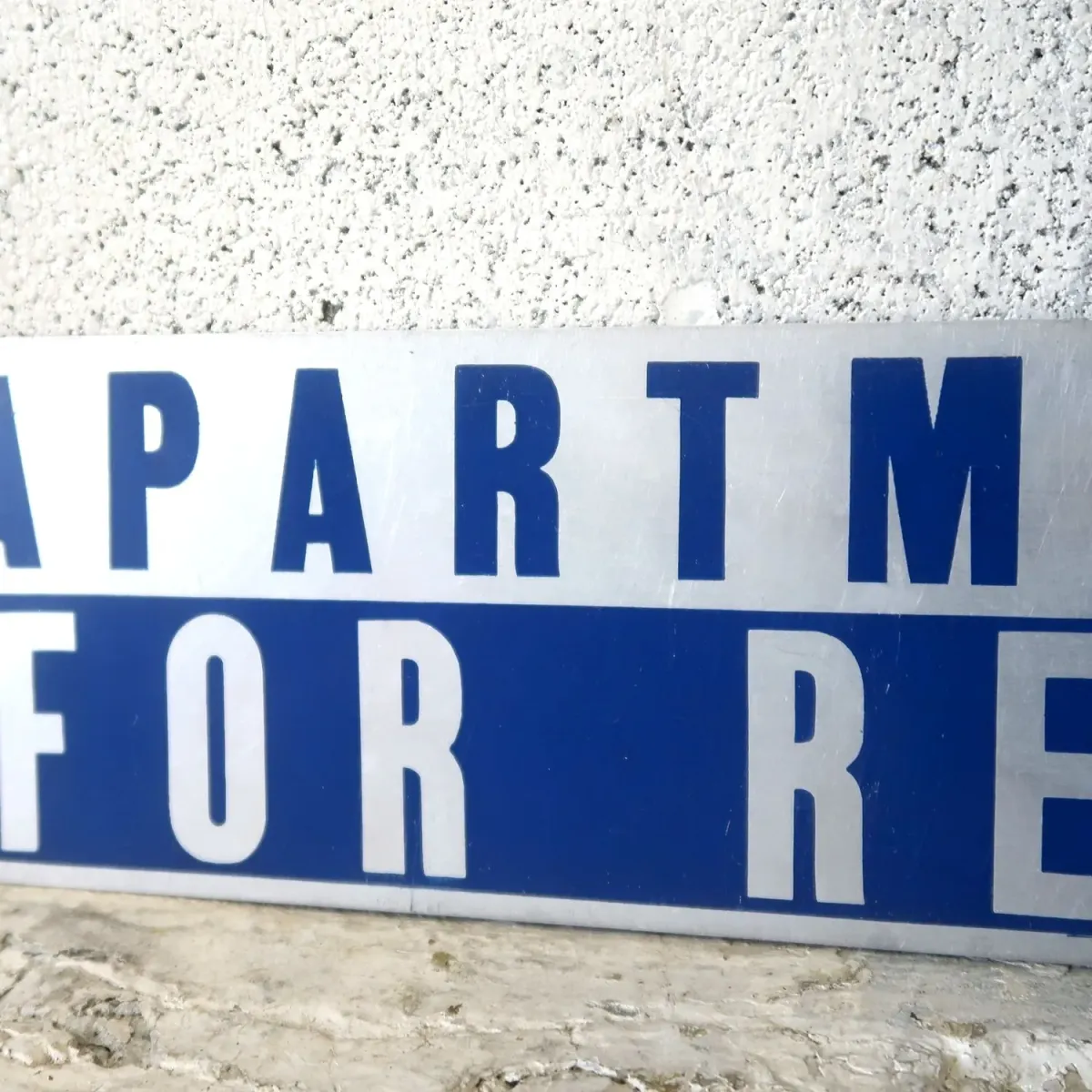 APARTMENT FOR RENT メタルプレート