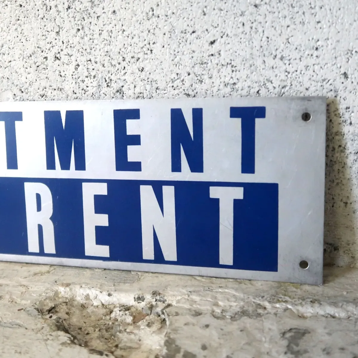 APARTMENT FOR RENT メタルプレート