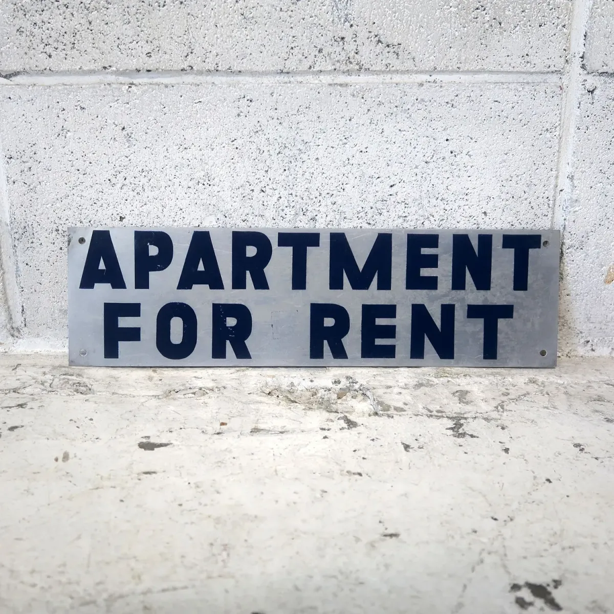 APARTMENT FOR RENT メタルプレート