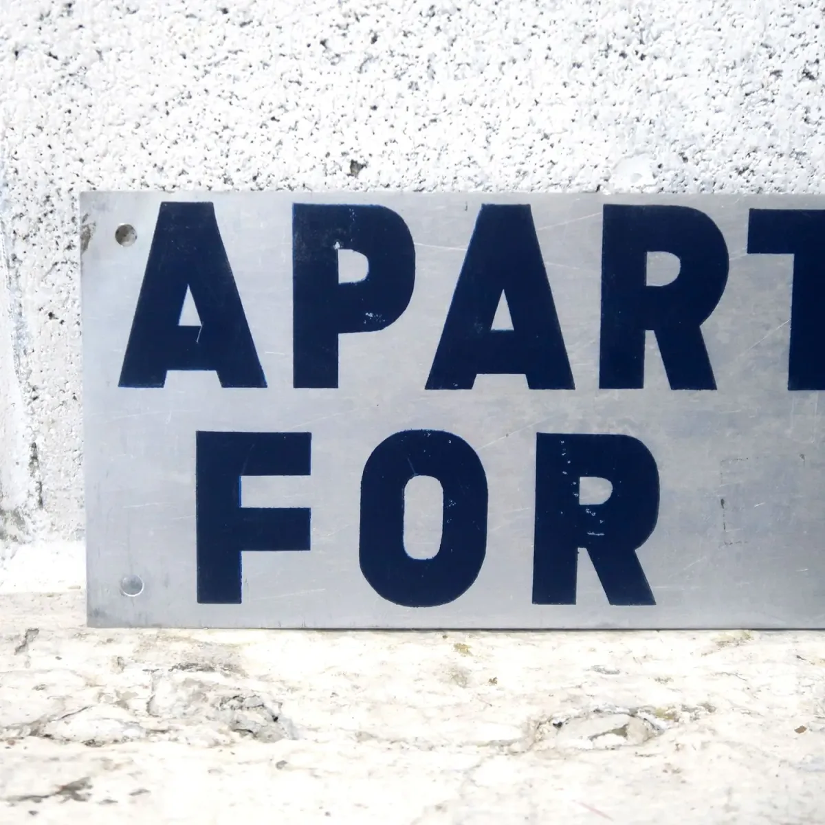 APARTMENT FOR RENT メタルプレート