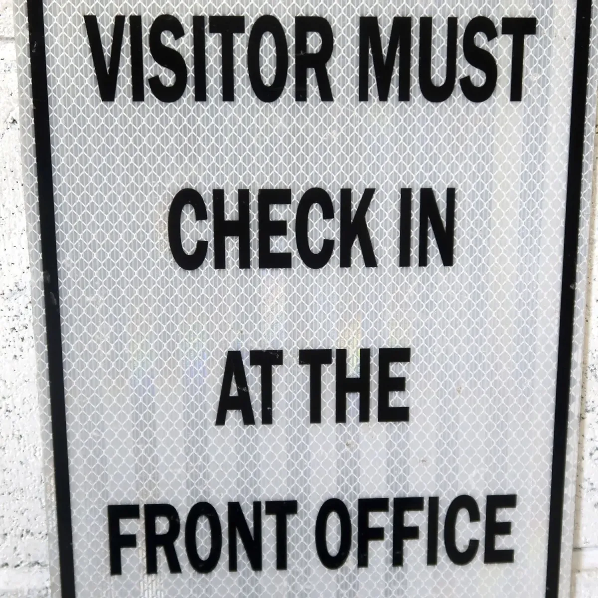 VISITOR MUST CHECK IN メタルサイン