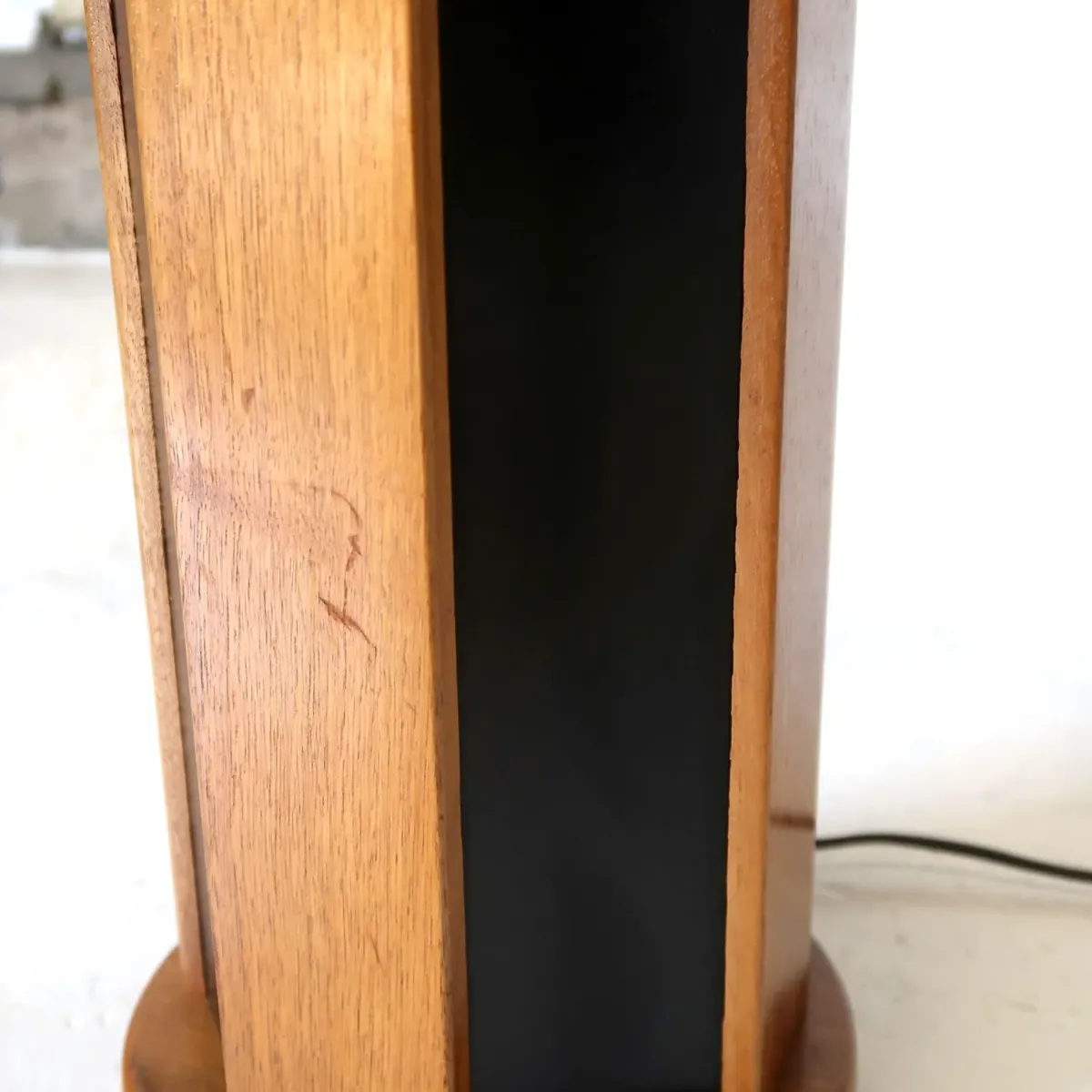 ミッドセンチュリー モダンデザイン テーブルランプ