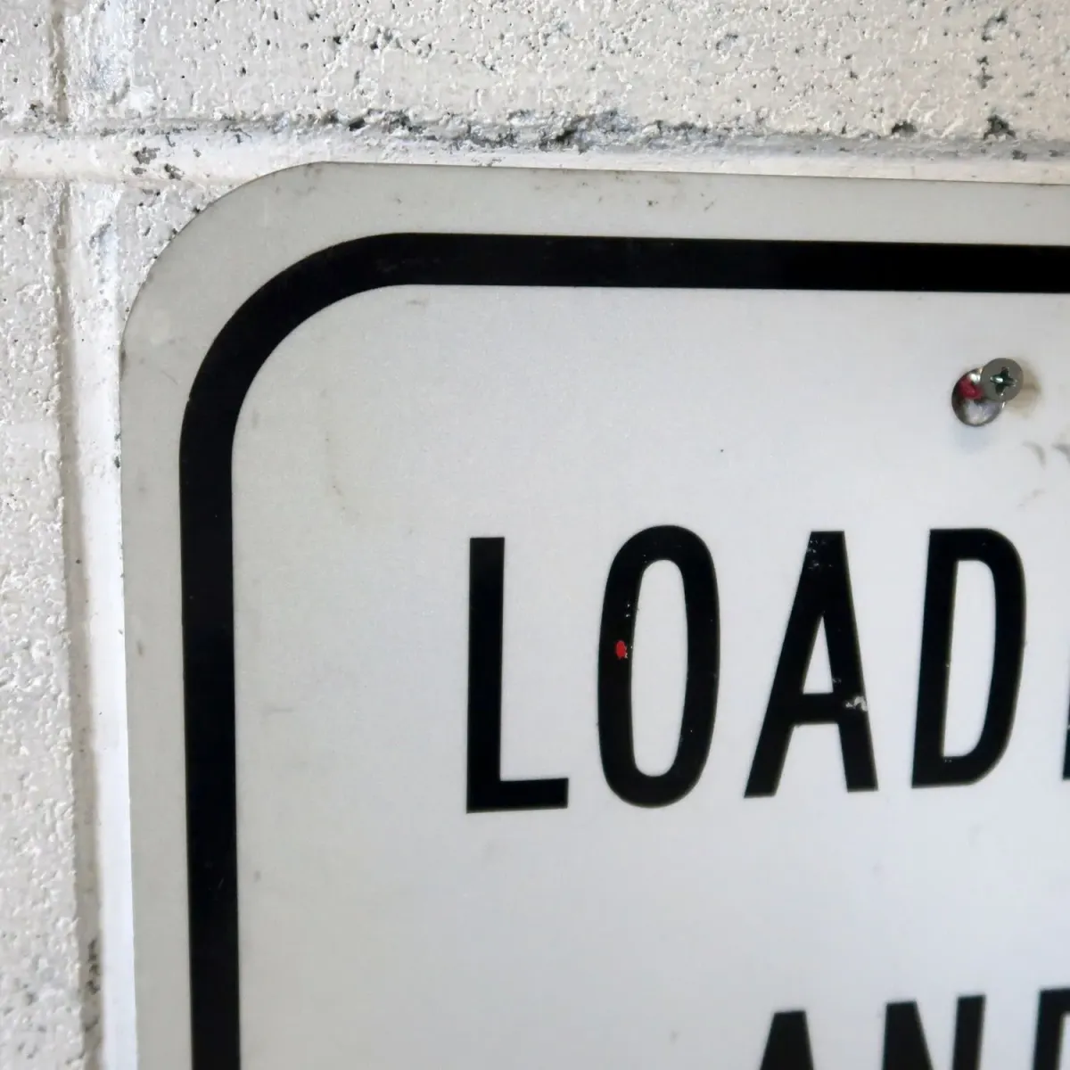 LOADING ONLY メタルサイン