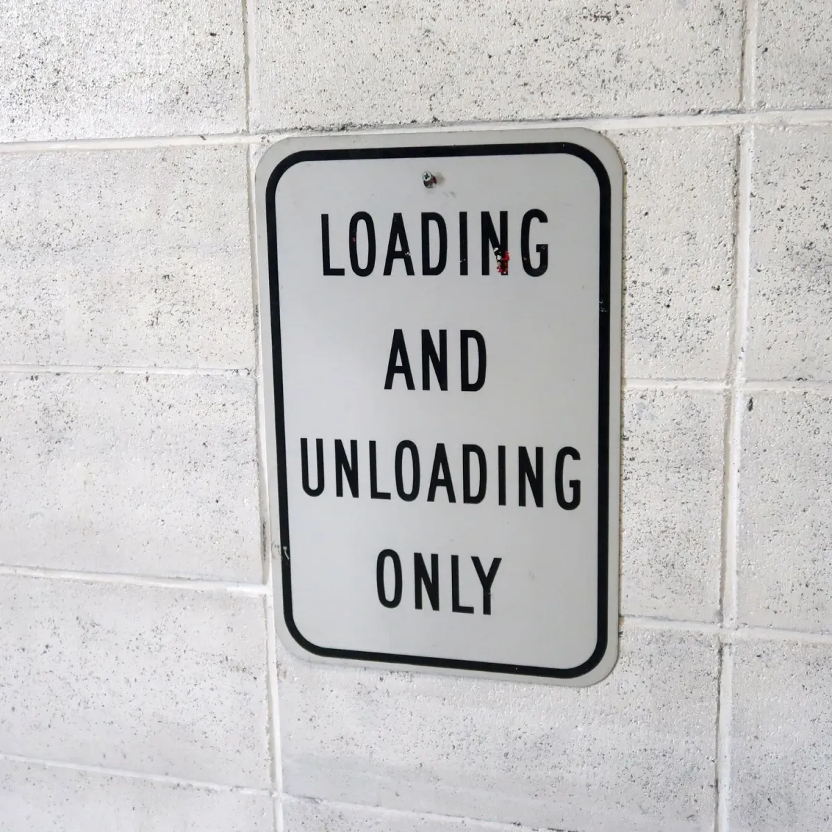 LOADING ONLY メタルサイン