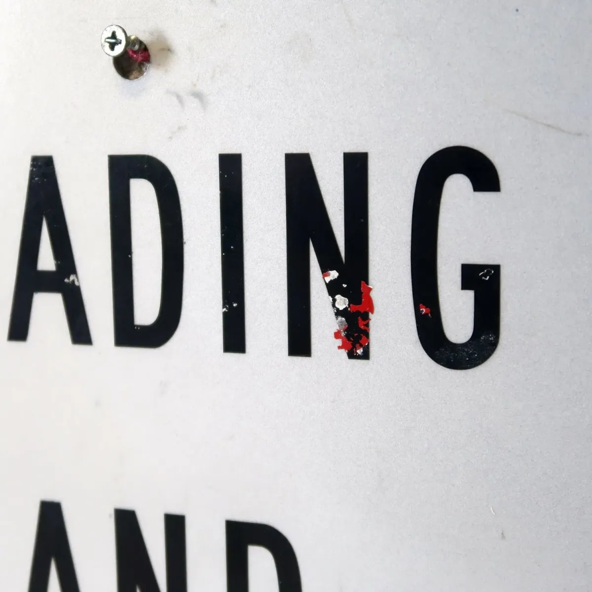 LOADING ONLY メタルサイン