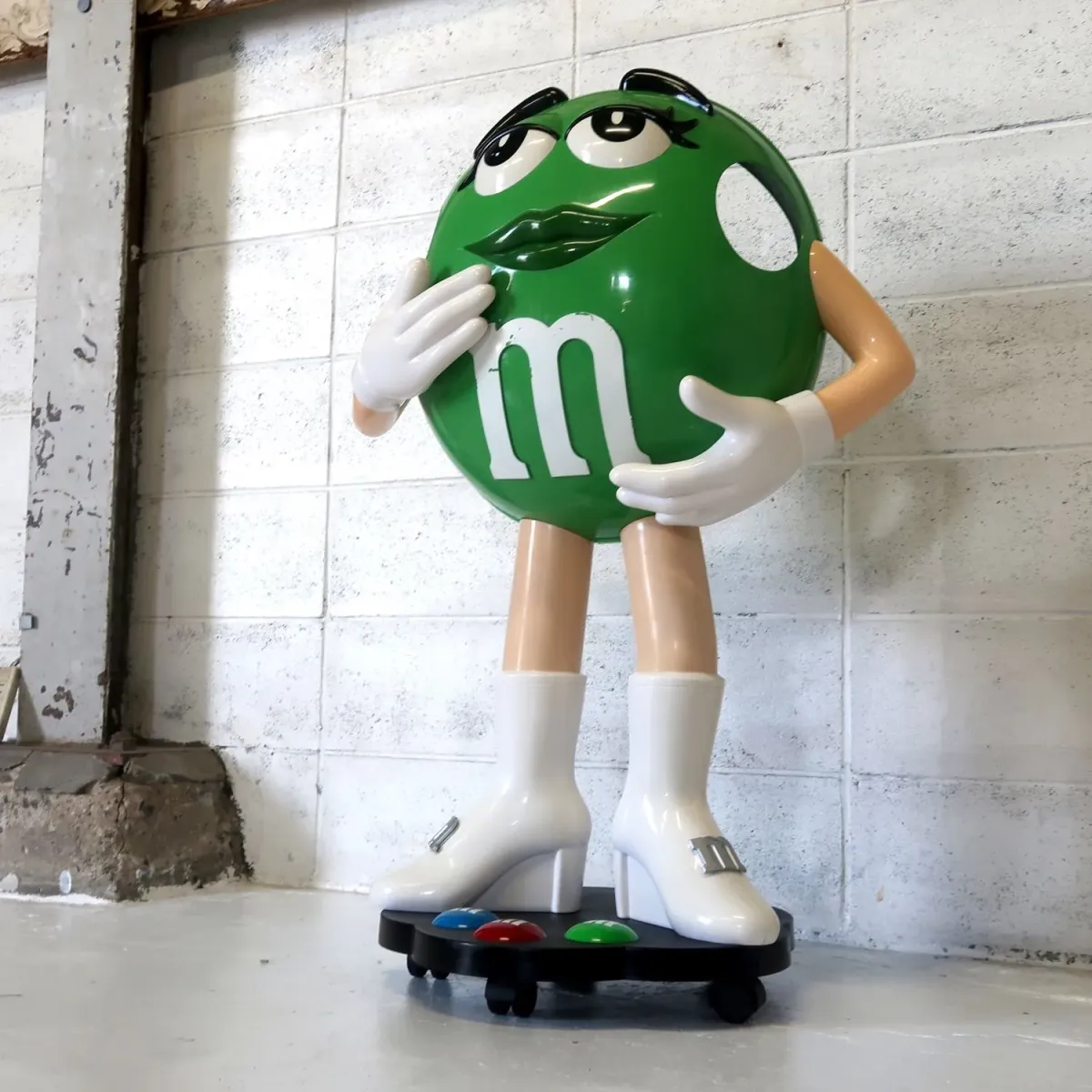 M&M's グリーン 大型 ストアディスプレイ