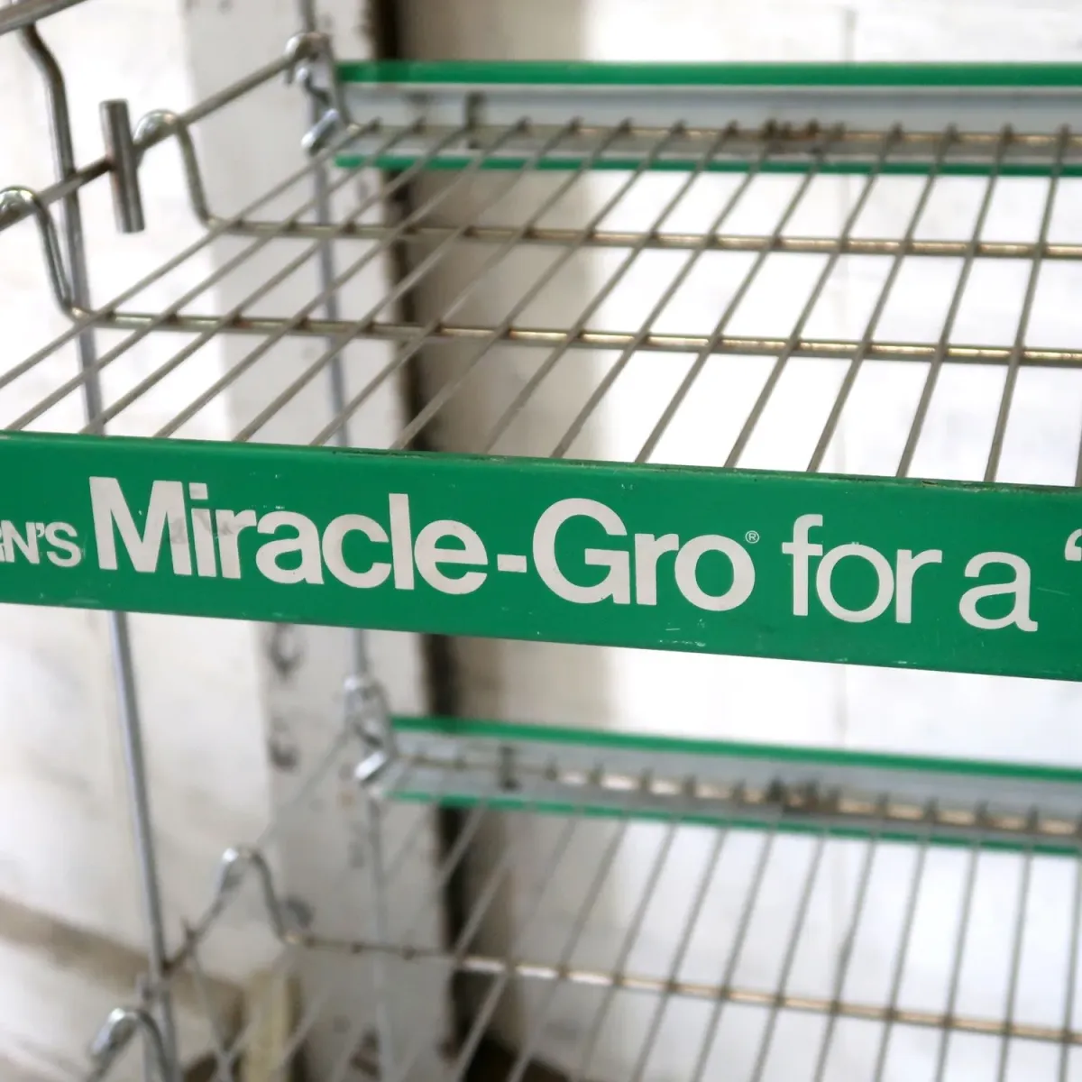 Miracle-Gro ストアディスプレイ ワイヤーラック