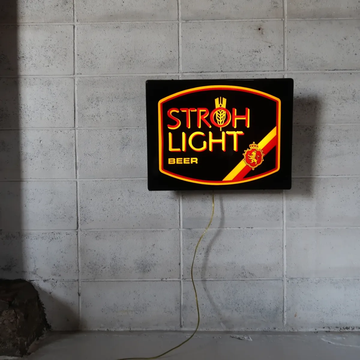 STROH LIGHT BEER ビンテージ ネオンデザイン ライトサイン