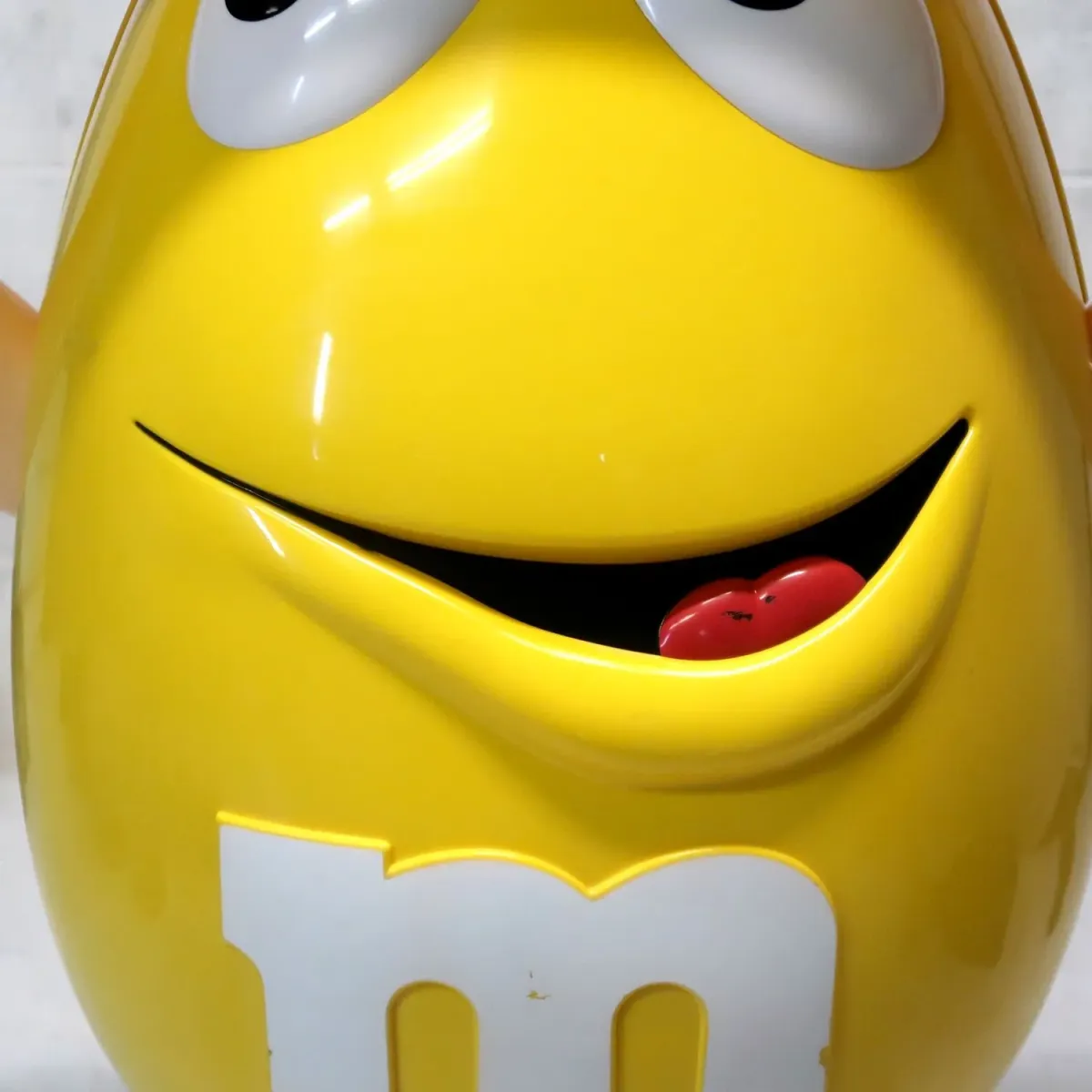 M&M's イエロー 大型 ストアディスプレイ