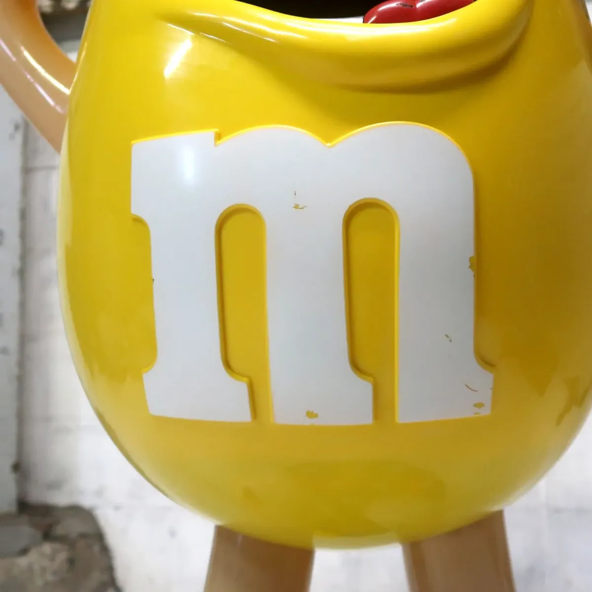 M&M's イエロー 大型 ストアディスプレイ