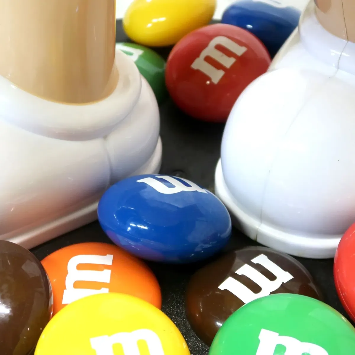 M&M's イエロー 大型 ストアディスプレイ