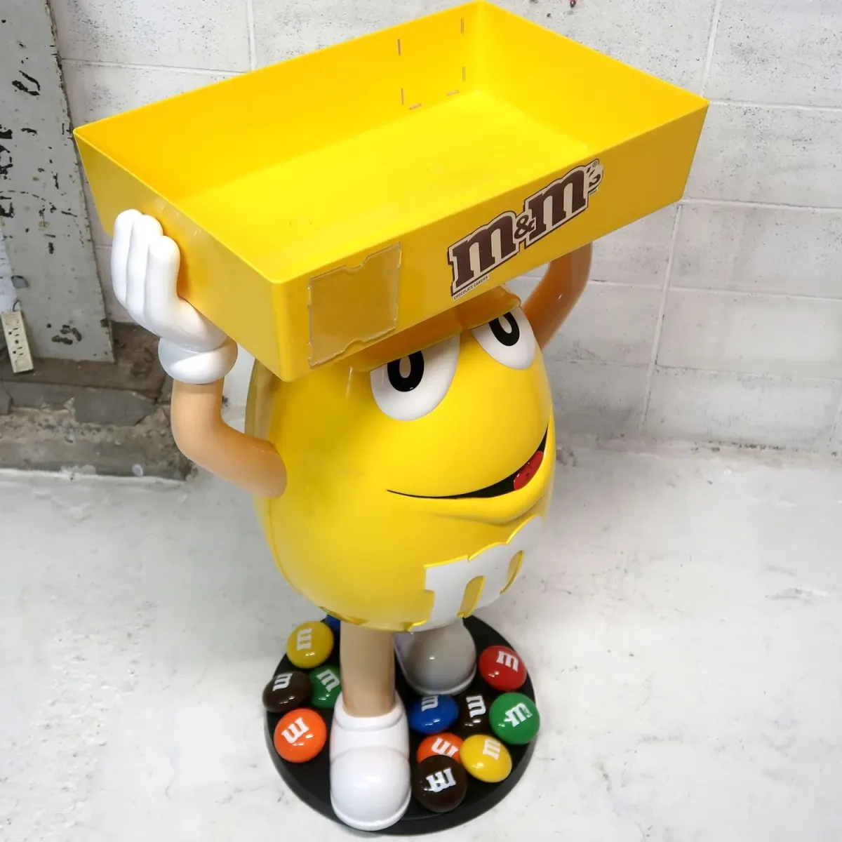 M&M's イエロー 大型 ストアディスプレイ