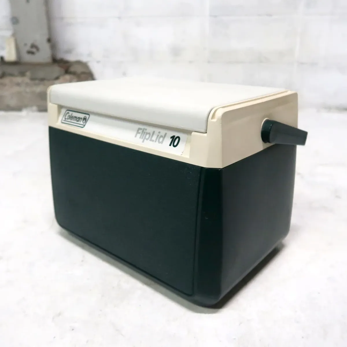 コールマン クーラーボックス FlipLid 10