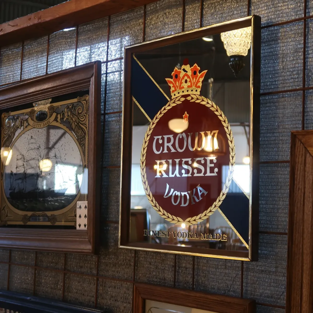 CROWN RUSSE VODKA ビンテージ パブミラー